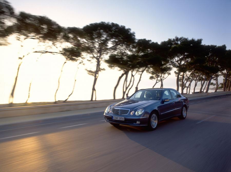  Mercedes-Benz E-Class 2002 года  (фото 393 из 448)
